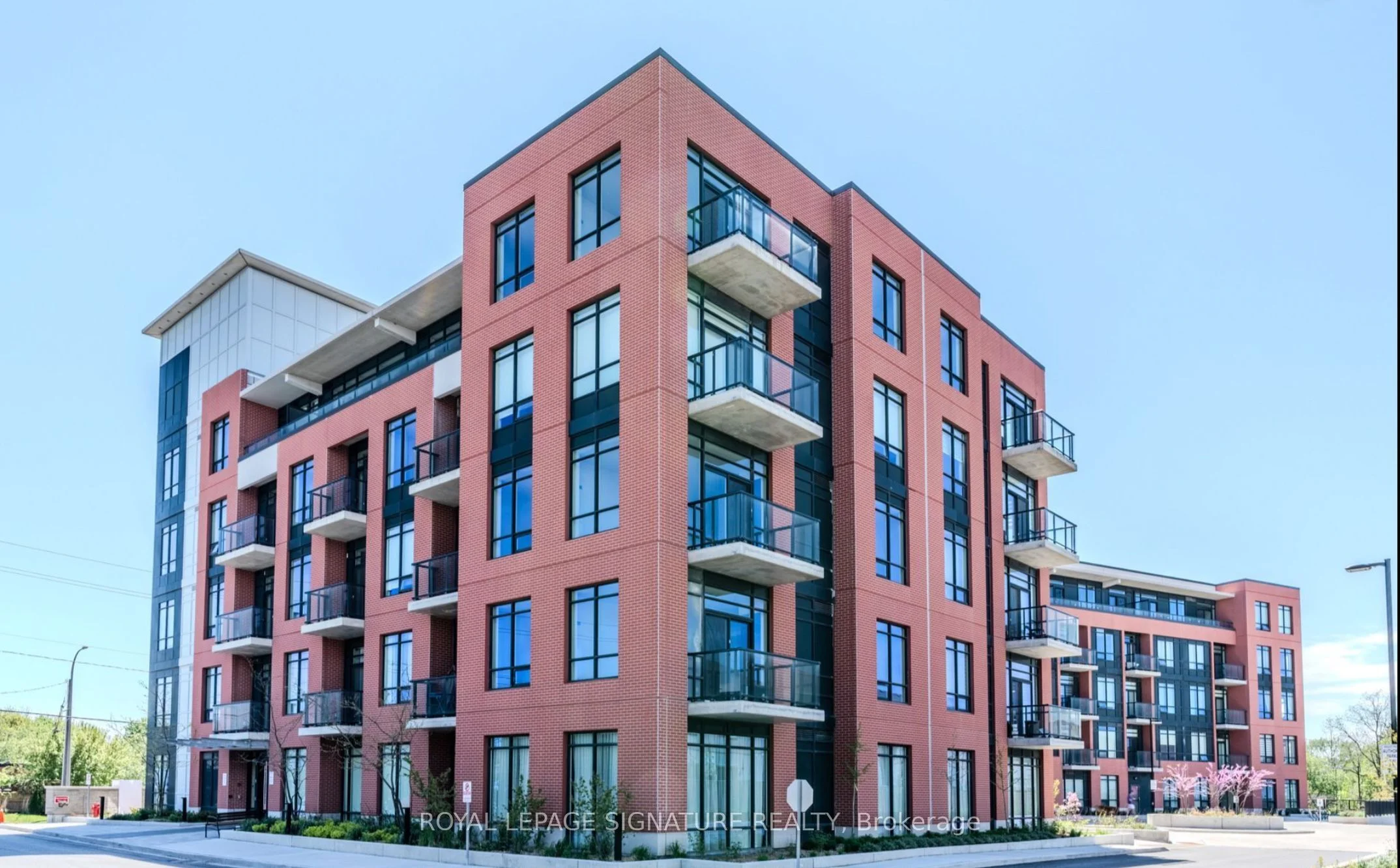 1010 Dundas Street E 202, Whitby, ON L1N 0L6