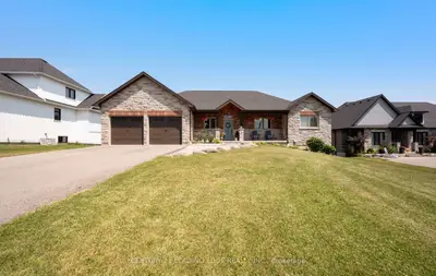 Detached in Scugog