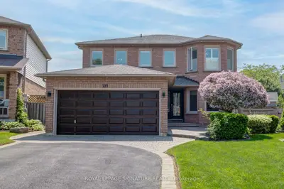 Detached in Pickering