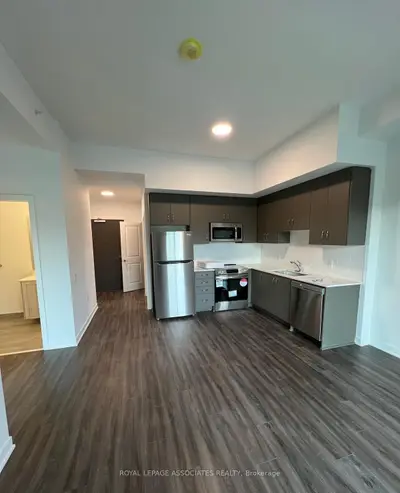 Condo Apartment in Oshawa