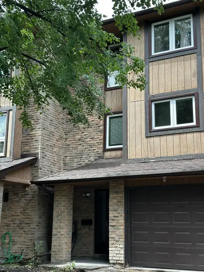 Condo Townhouse in Toronto