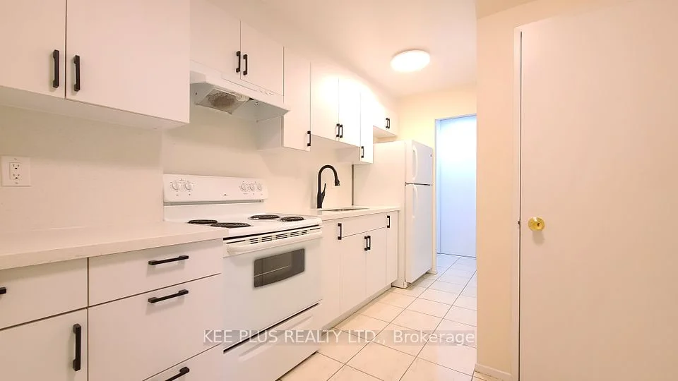 100 Mornelle Court 2055, Toronto E09, ON M1E 4X2