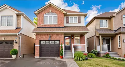 Detached in Oshawa