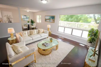 Upper Level in Toronto