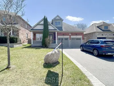 Detached in Oshawa