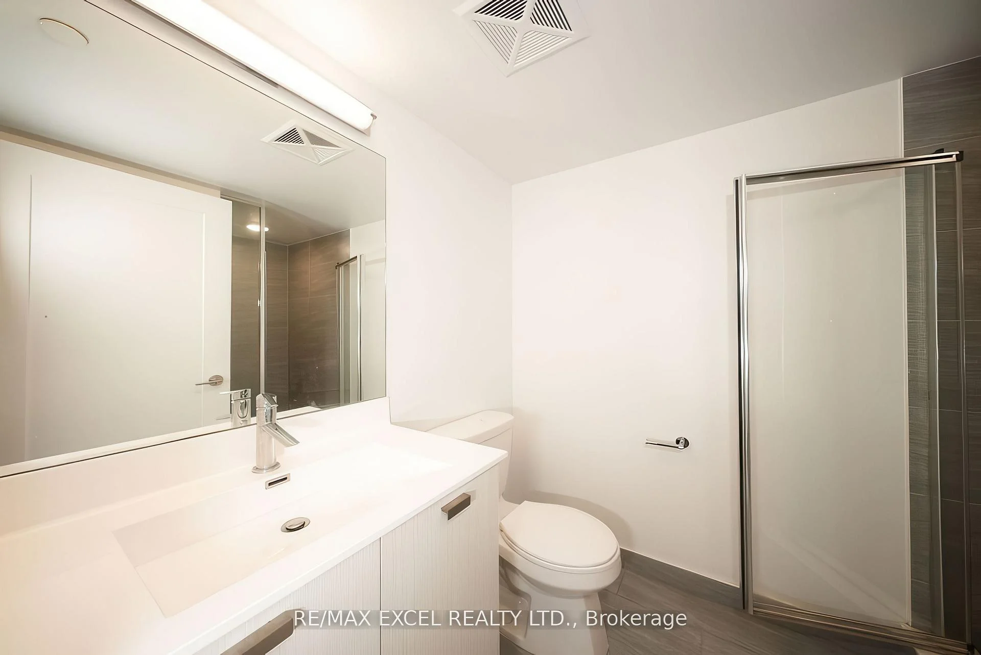 275 Village Green Square 1215, Toronto E07, ON M1S 0K5