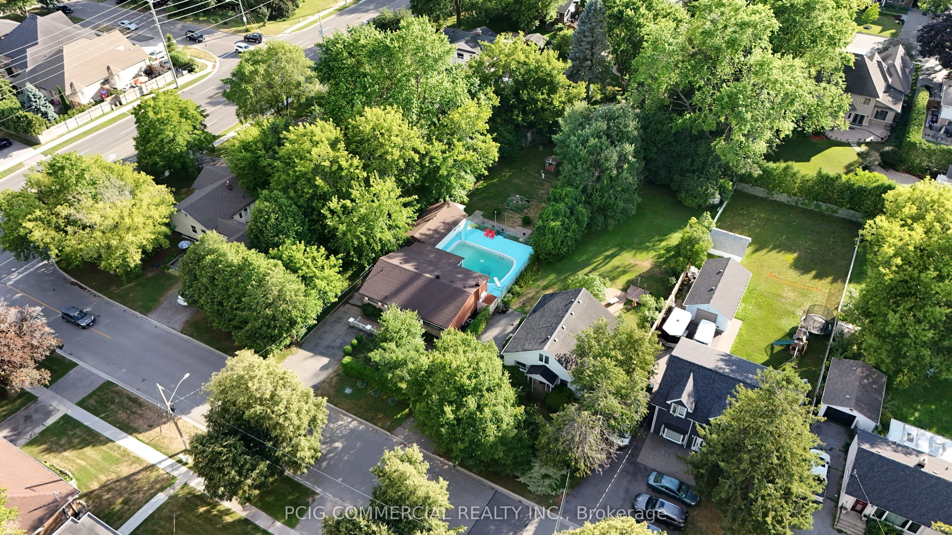 106 Wellington Street, Whitby, ON L1N 5L6