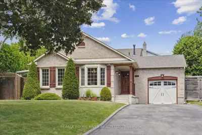 Detached in Oshawa