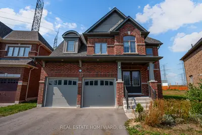 Detached in Oshawa