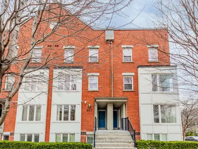 Condo Townhouse in Toronto