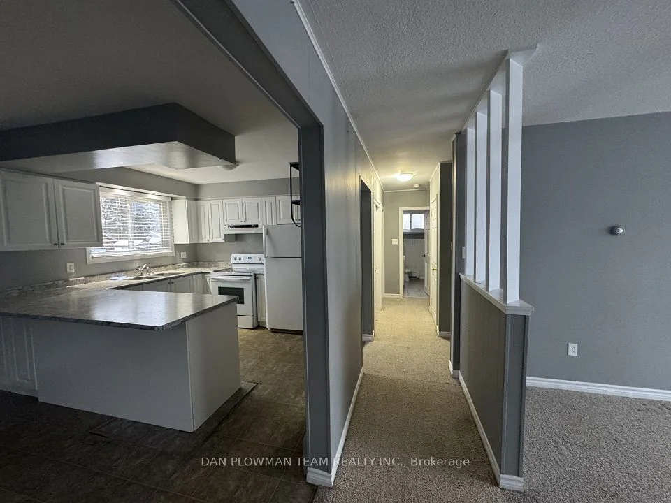 1151 Cedar Street 1, Oshawa, On L1j 3r8