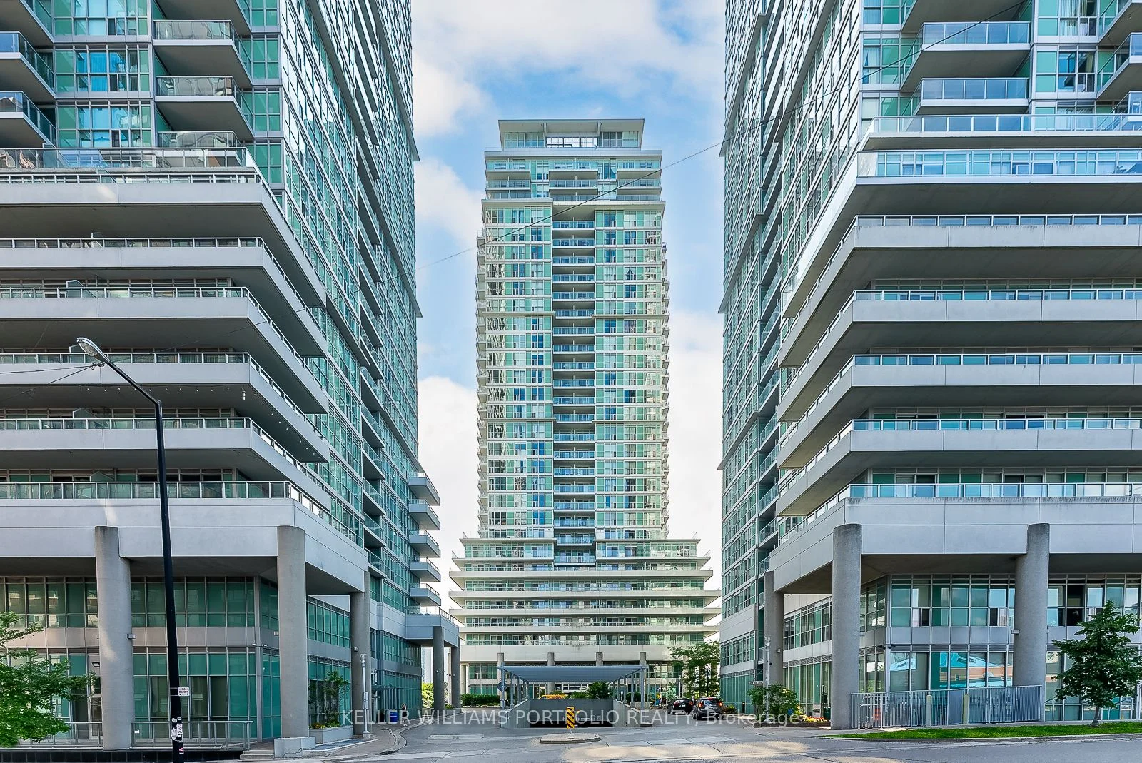 60 Town Centre Court 2404, Toronto E09, ON M1P 0B1