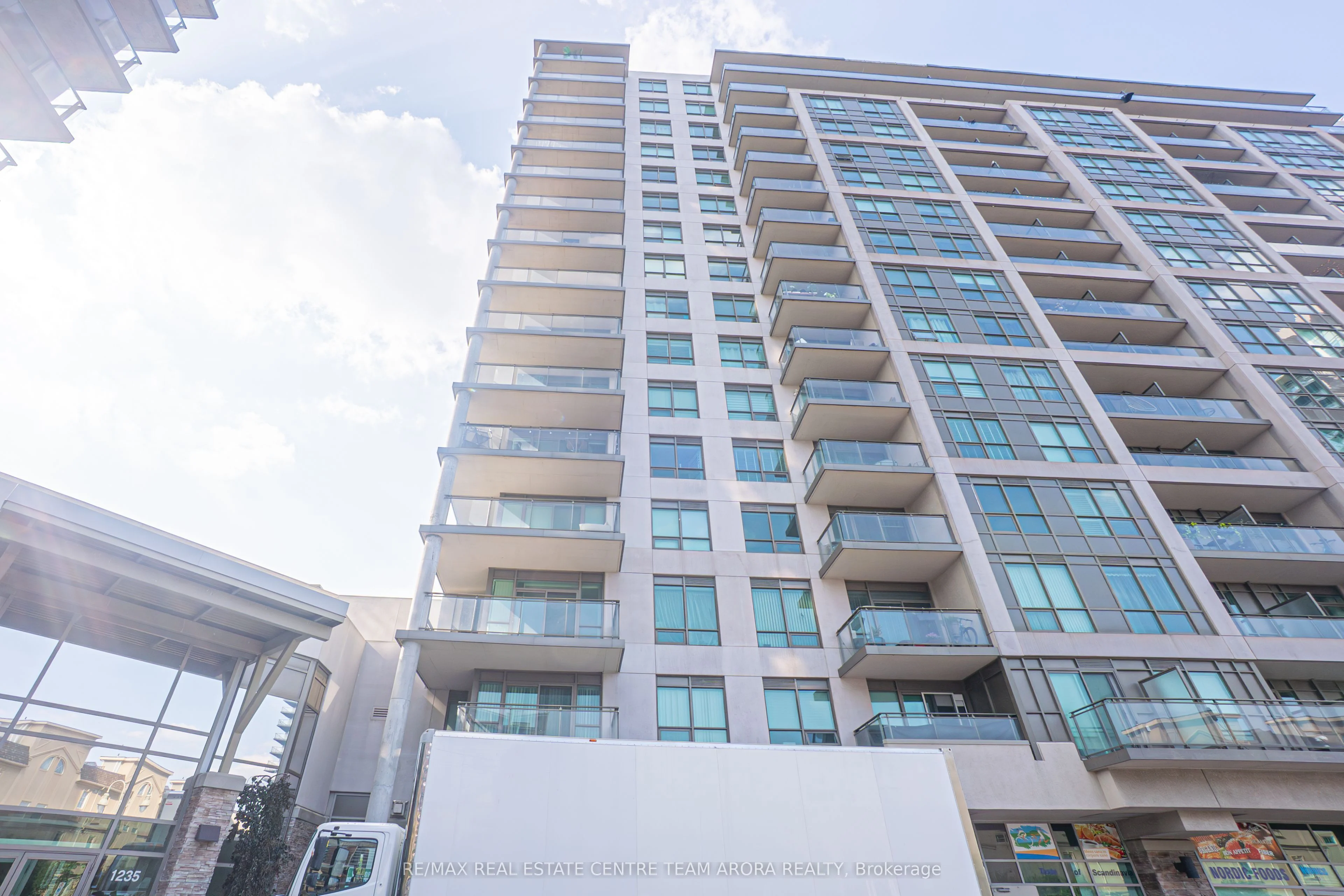 1235 Bayly Street 1608, Pickering, ON L1W 1L7