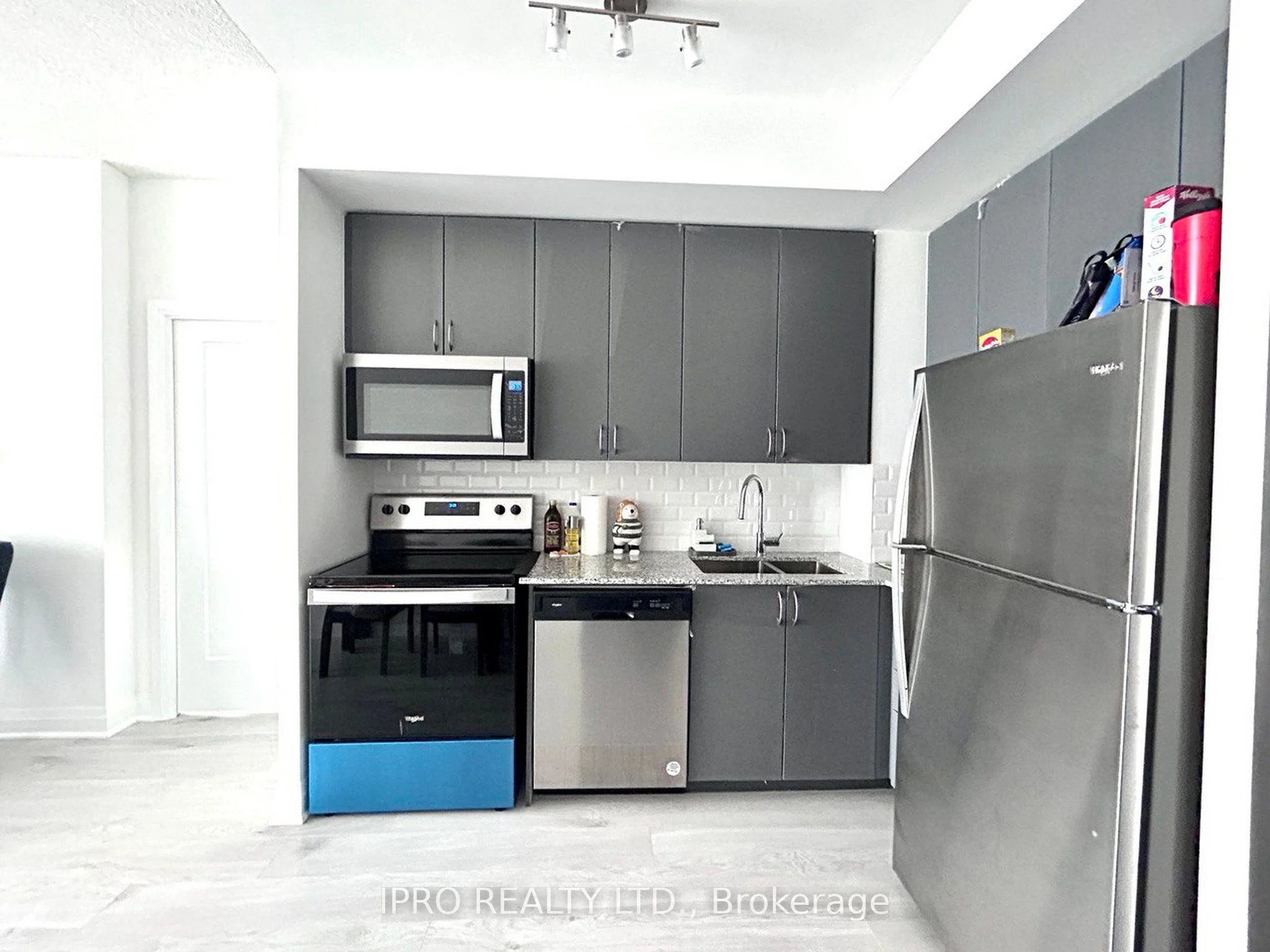 Condo Apartment in Toronto