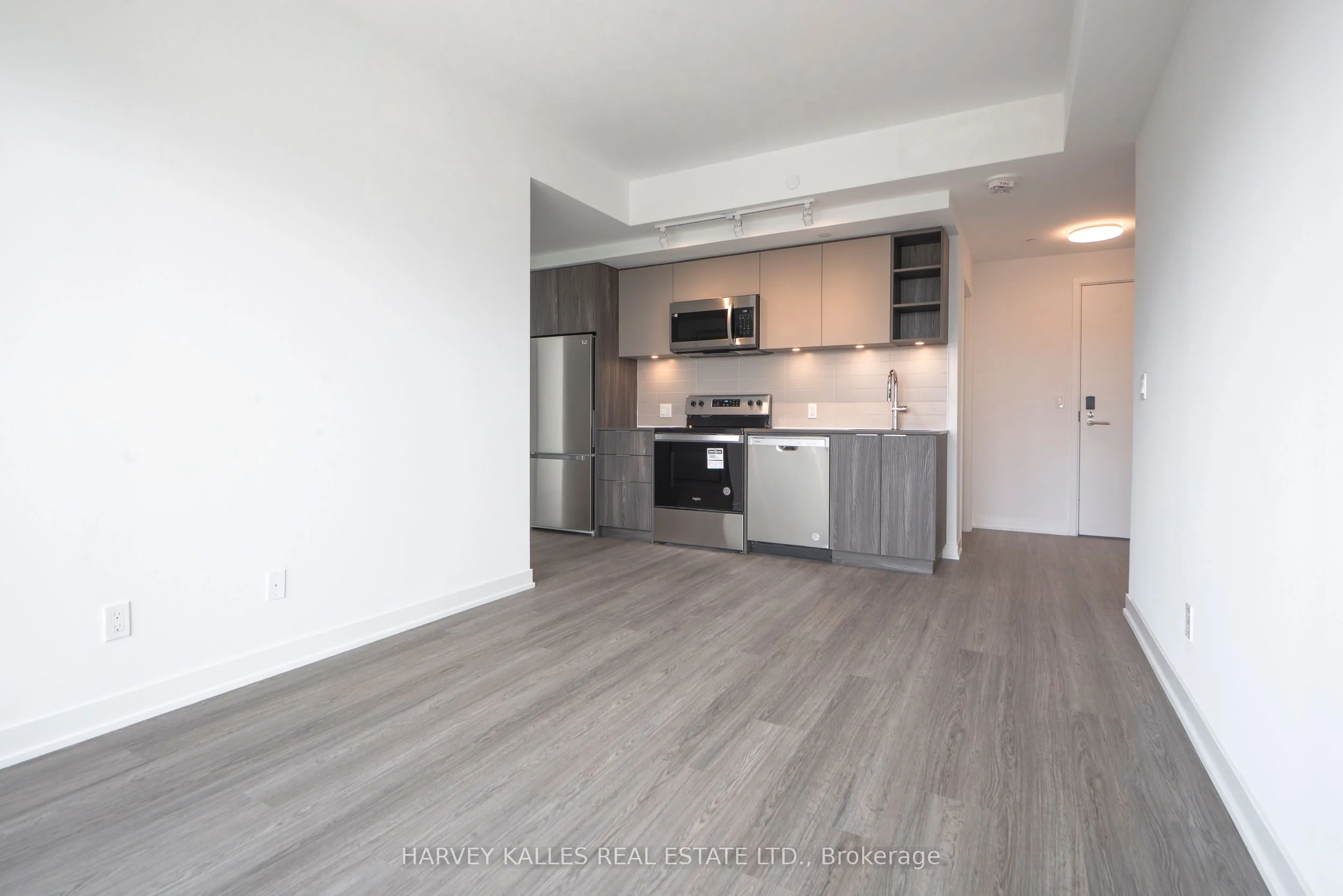 100 Eastdale Avenue 1401, Toronto E03, ON M4C 5A1