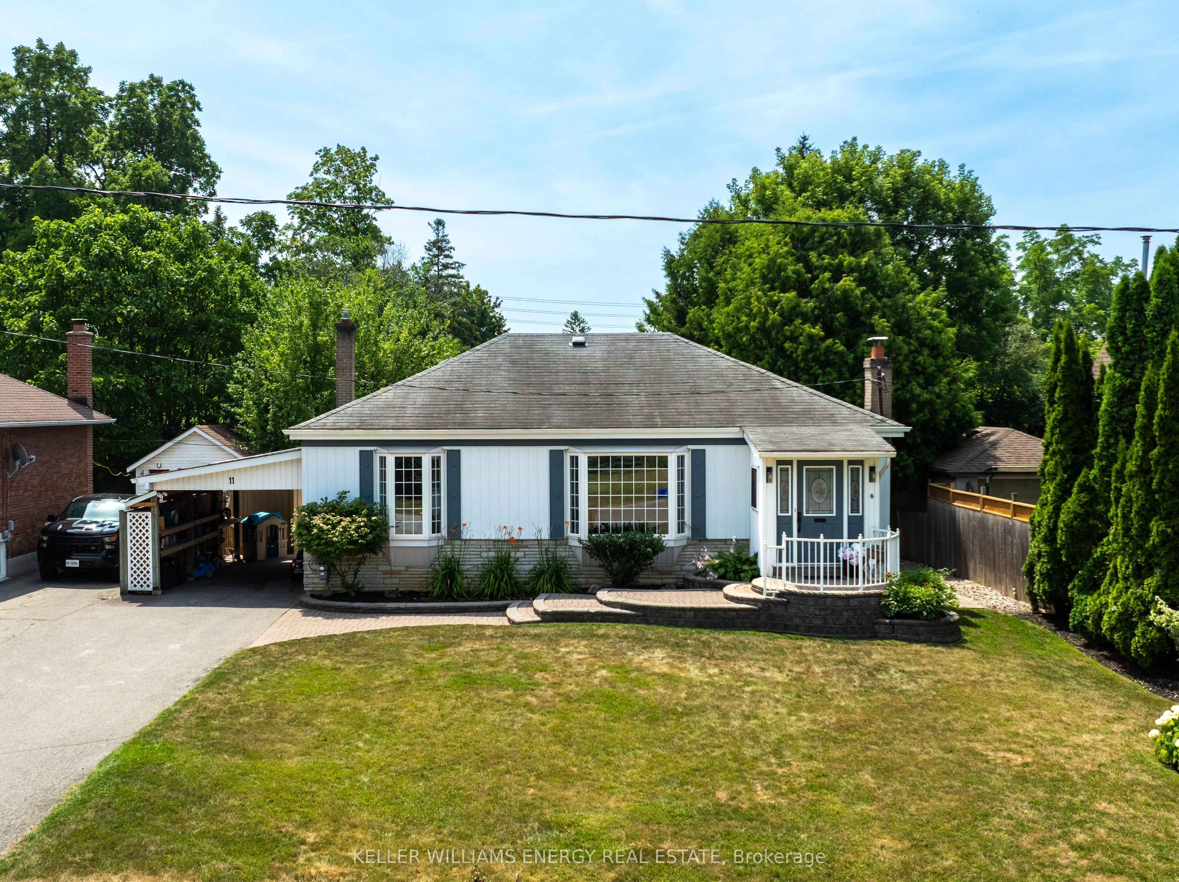 11 Sherwood Road E, Ajax, ON L1T 2Y4
