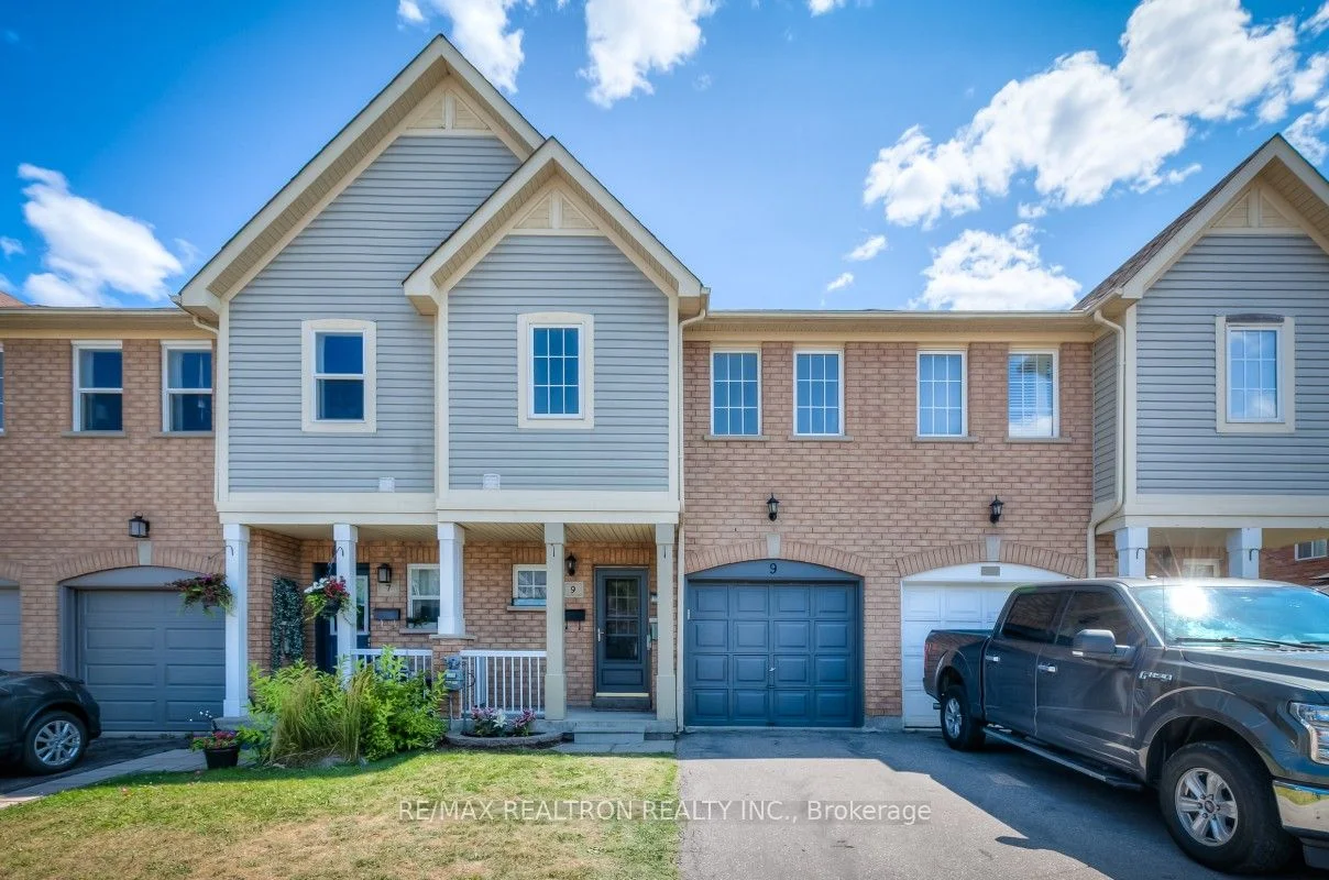 9 Plantation Court, Whitby, ON L1P 1R2