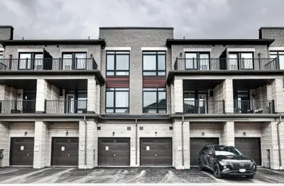 Att/Row/Townhouse in Ajax
