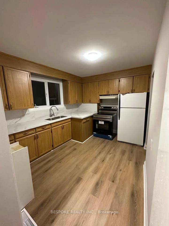 241 Linden Street Main, Oshawa, ON L1H 6R3