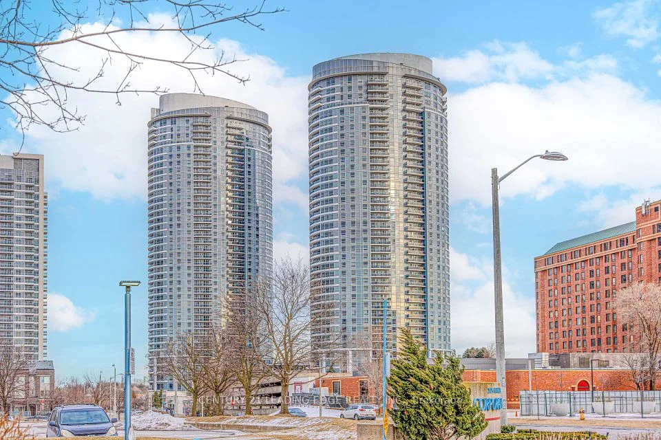 135 Village Green Square 619, Toronto E07, ON M1S 0L1
