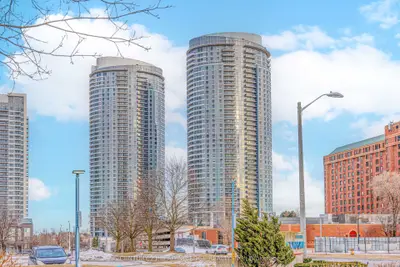 Condo Apartment in Toronto