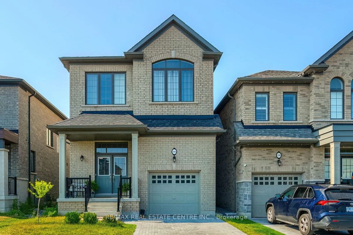 Detached in Oshawa
