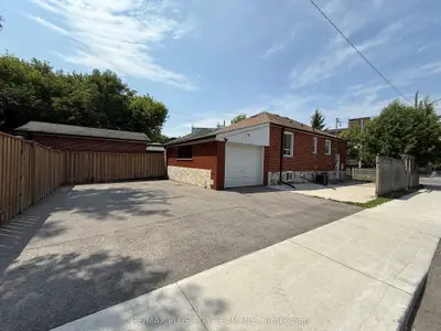 Detached in Toronto