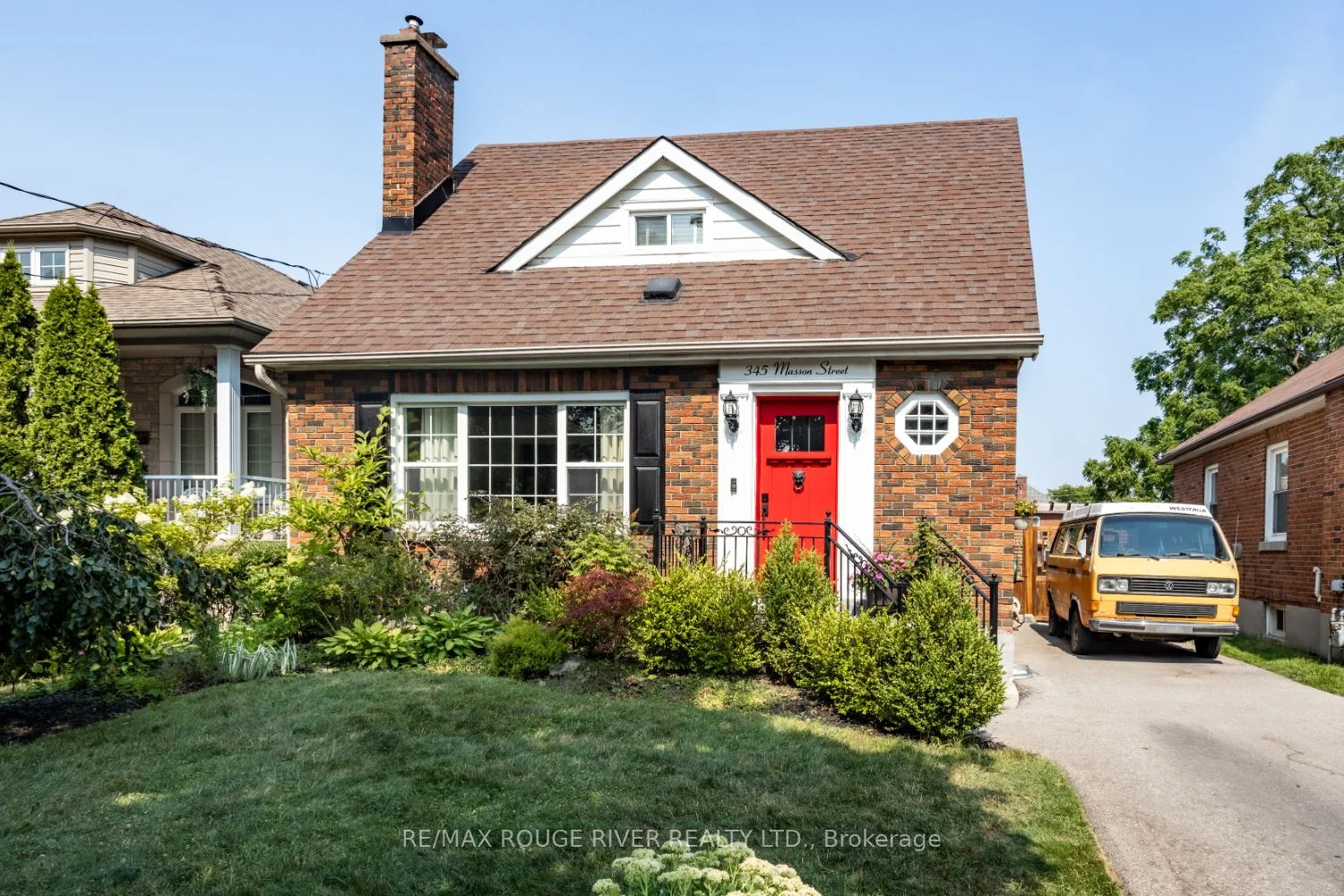 345 Masson Street, Oshawa, ON L1G 4Z5