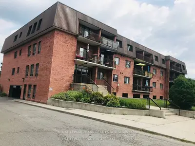 552 Dundas Street E 204, Whitby, ON L1N 2J4