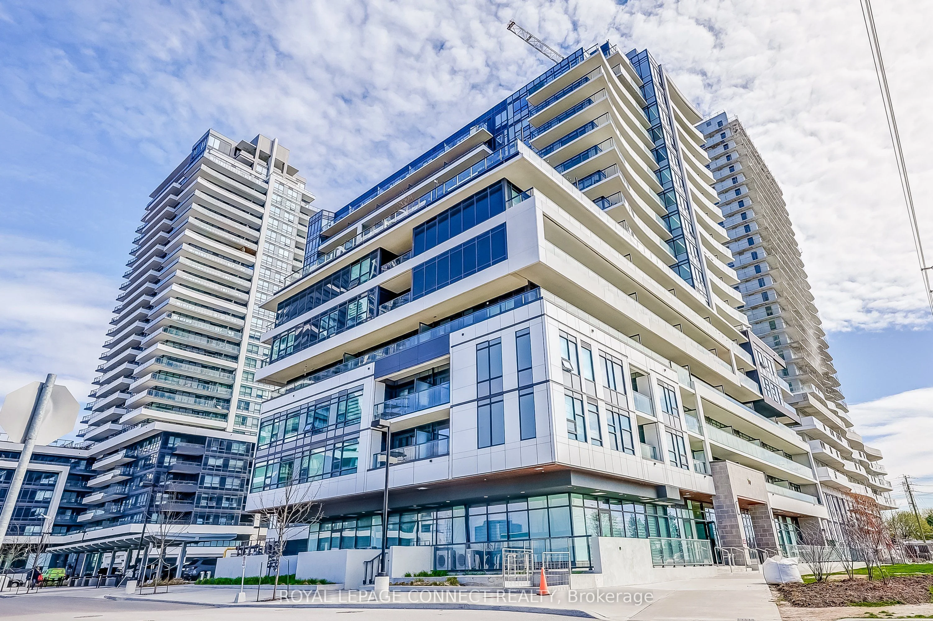 1480 Bayly Street 1705, Pickering, On L1w 3r5
