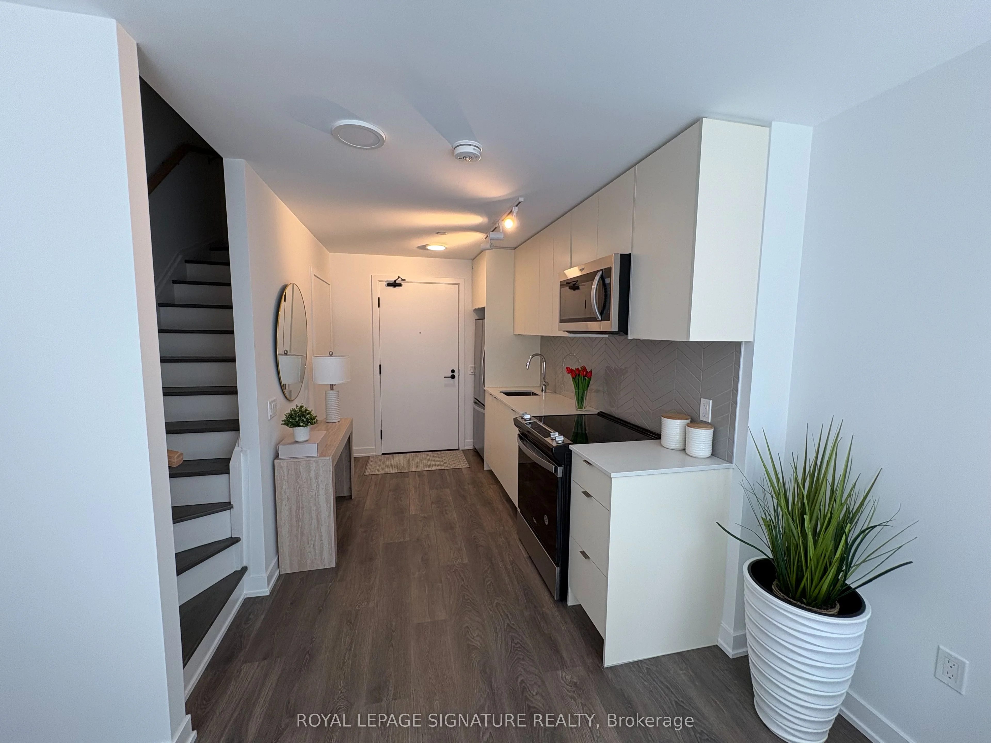 1610 Charles Street 171, Whitby, ON L1N 0P5