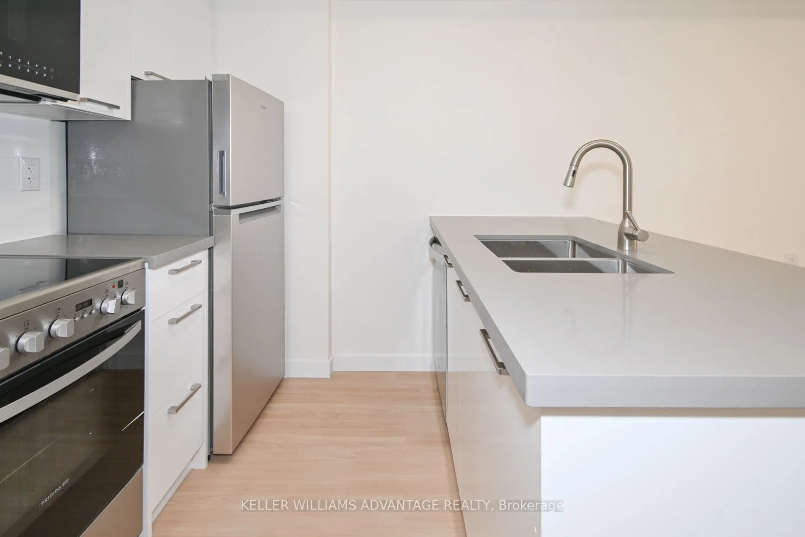 113 Woodbine Avenue Lower, Toronto E02, ON M4L 3P1