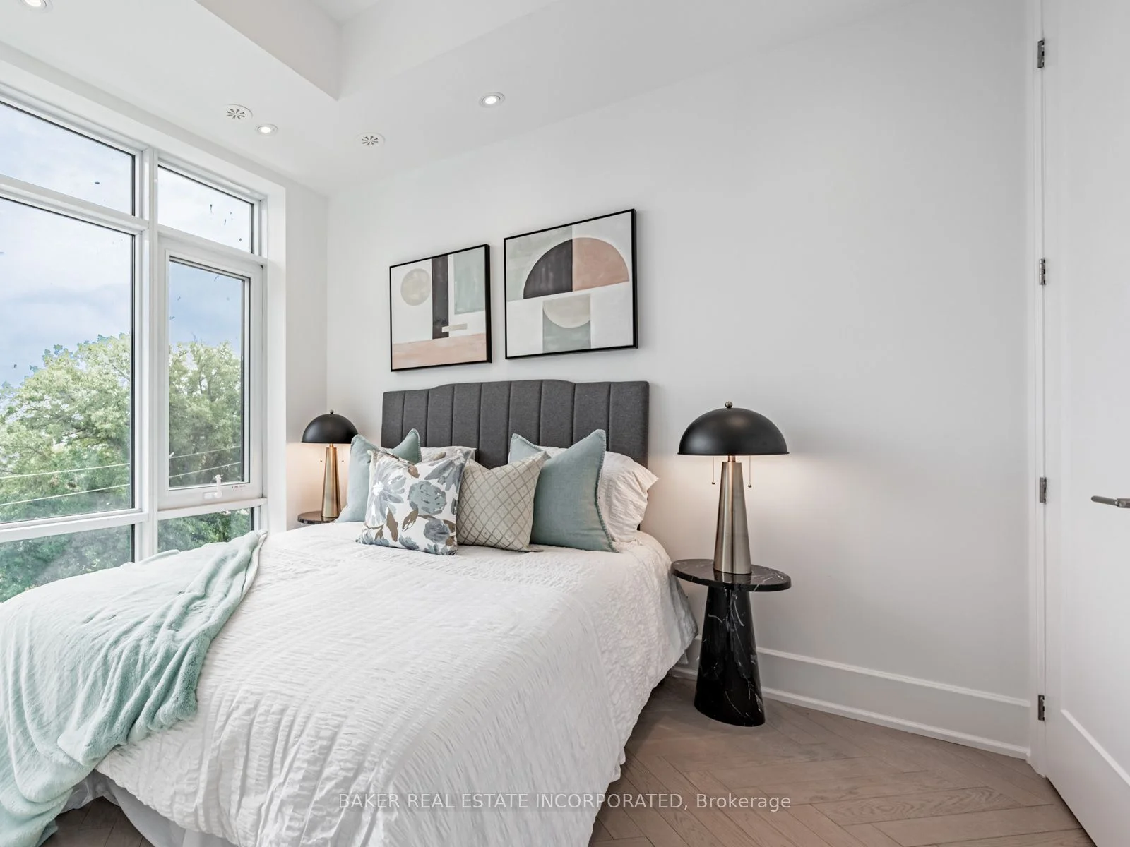 800 Broadview Avenue 502, Toronto E03, ON M4K 2P7