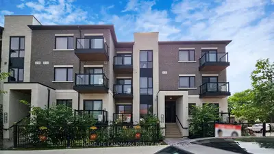 Condo Townhouse in Toronto