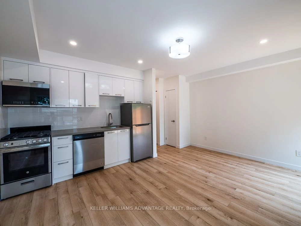 283 Greenwood Avenue Main, Toronto E01, ON M4L 2R6