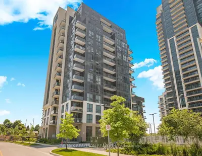 Co-op Apartment in Toronto