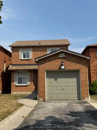 29 Fernbank Place Main, Whitby, ON L1R 1S9