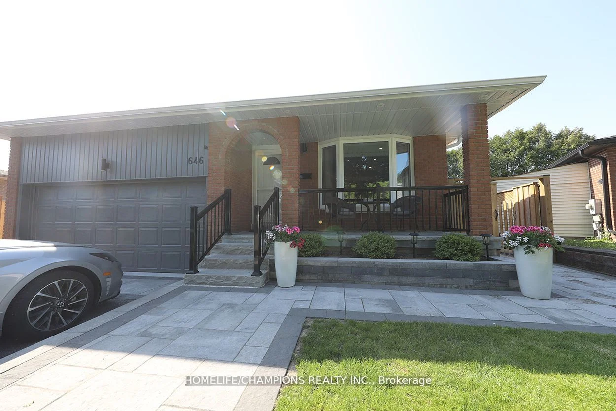 646 Chancery Court, Oshawa, ON L1G 6P8