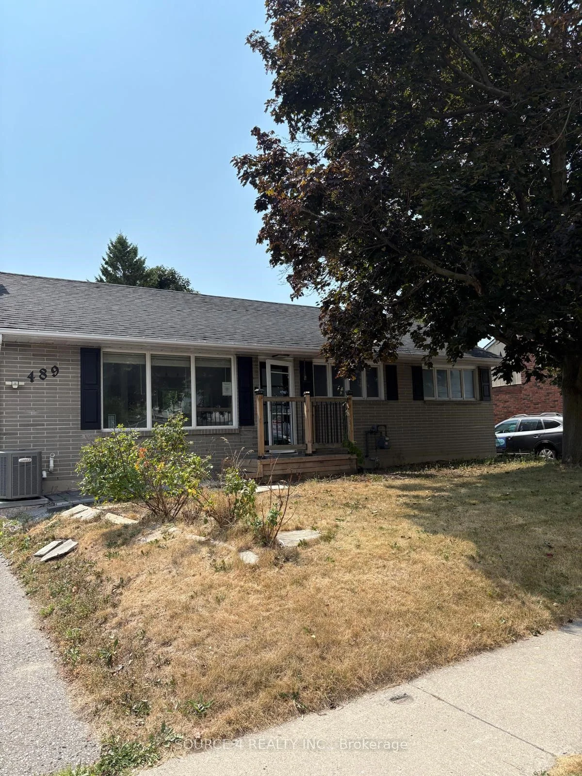 489 Rossland Road W, Oshawa, ON L1J 3H1