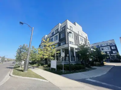 Condo Townhouse in Pickering