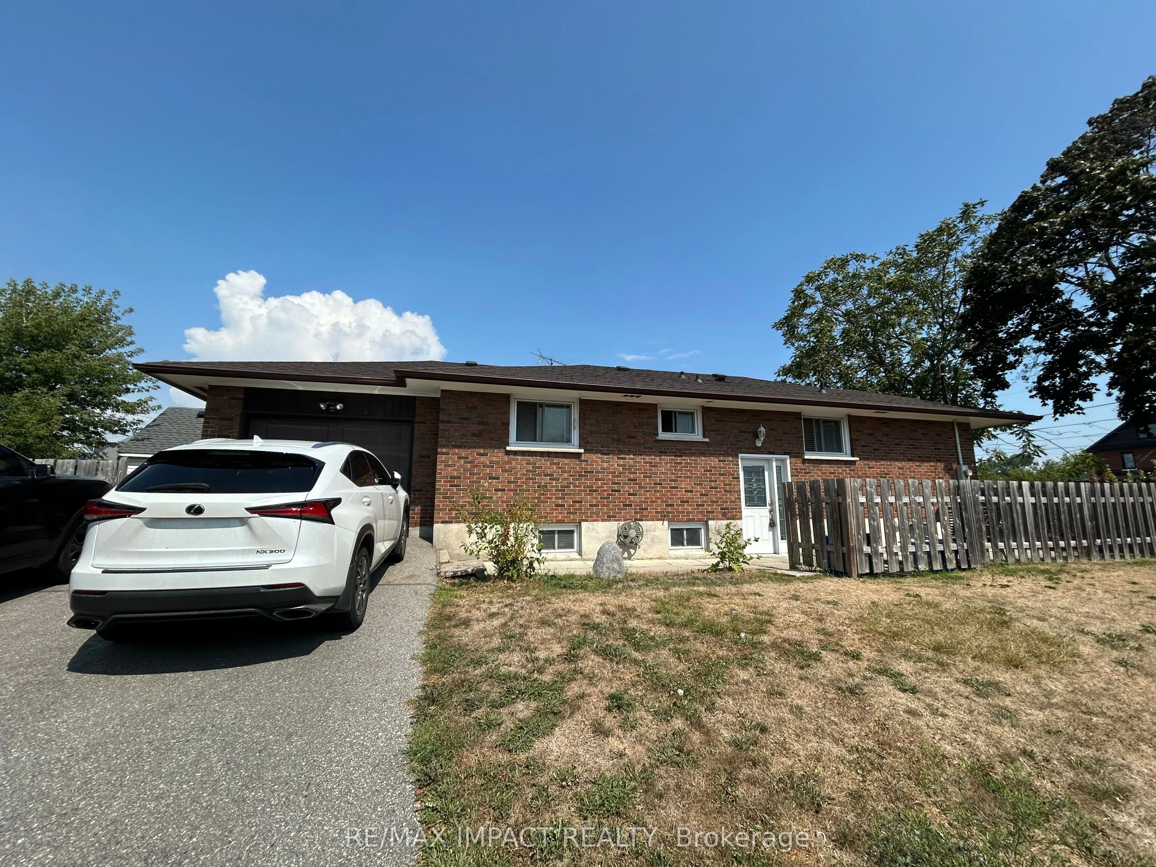 96 Gibbons Street BSMT, Oshawa, ON L1J 4Y2