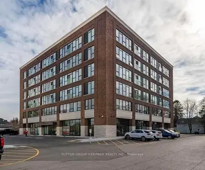 Condo Apartment in Clarington