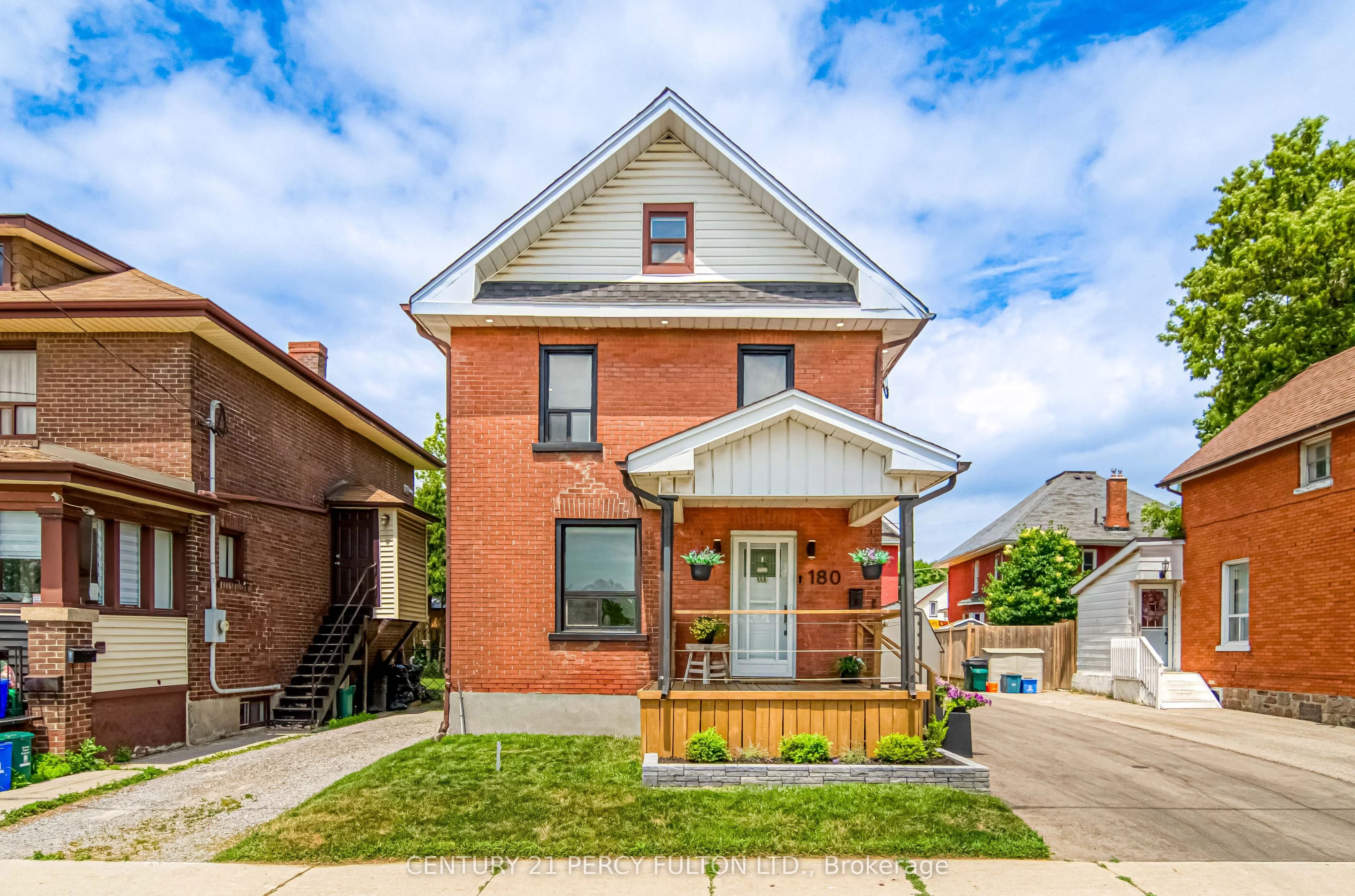 180 Bruce Street, Oshawa, ON L1H 1R3