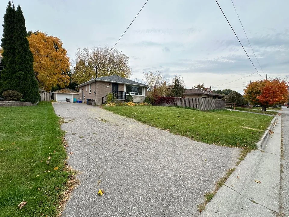 360 Guelph Street Lower, Oshawa, ON L1H 6J5