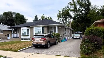 Semi-Detached in Whitby