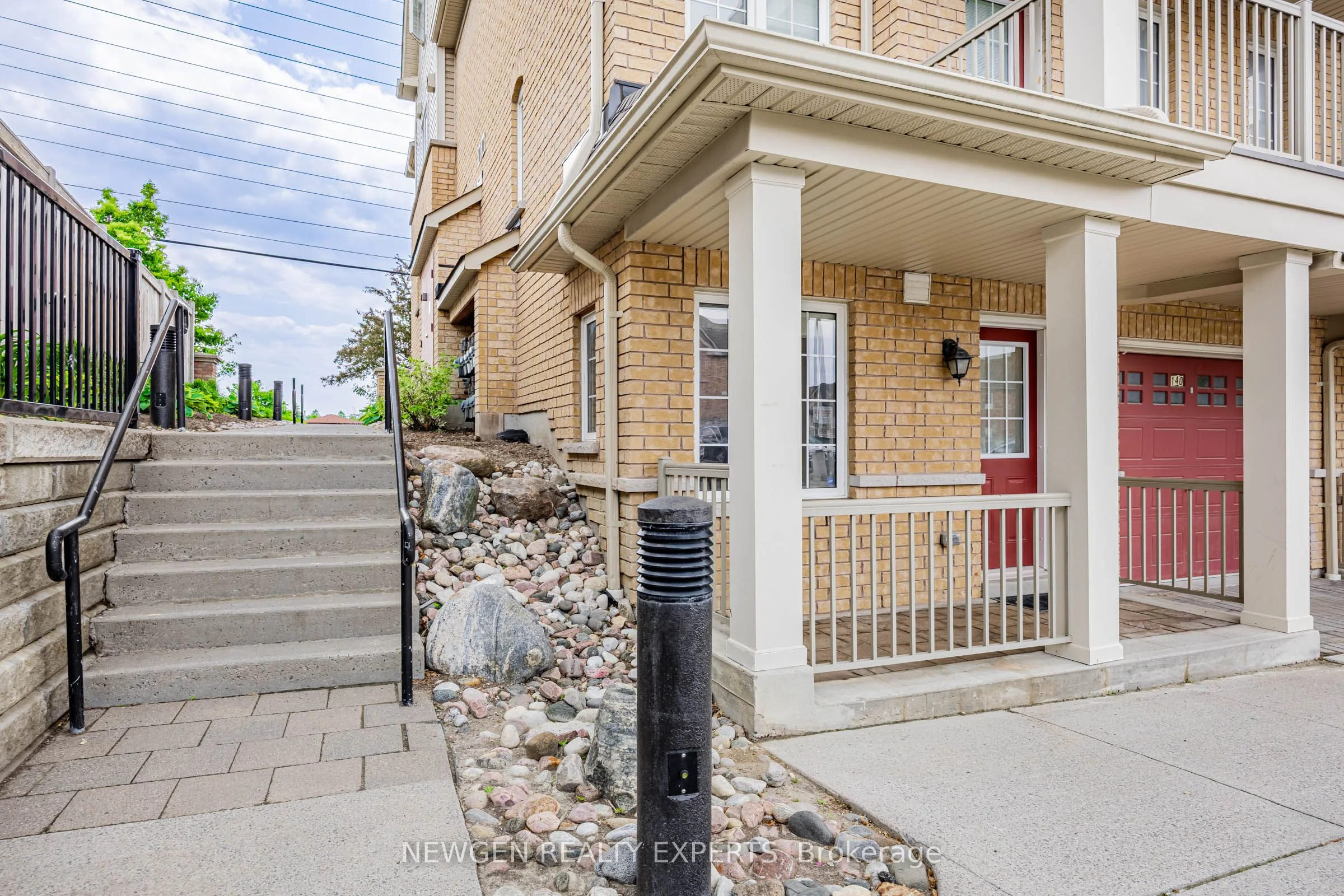 Condo Apartment in Ajax