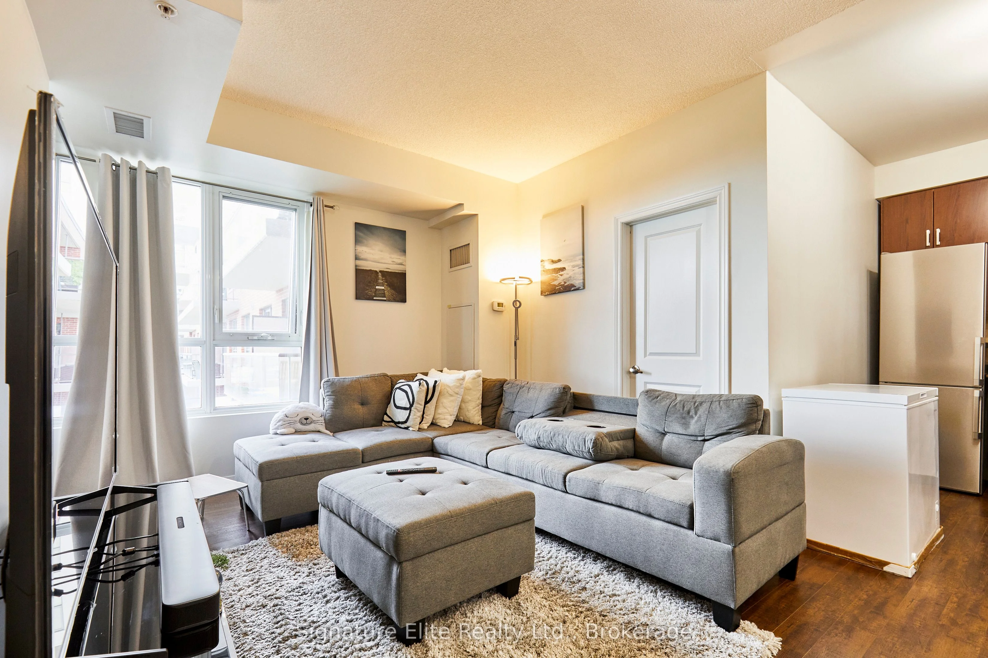 22 East Haven Road 512, Toronto E06, On M1n 1l9