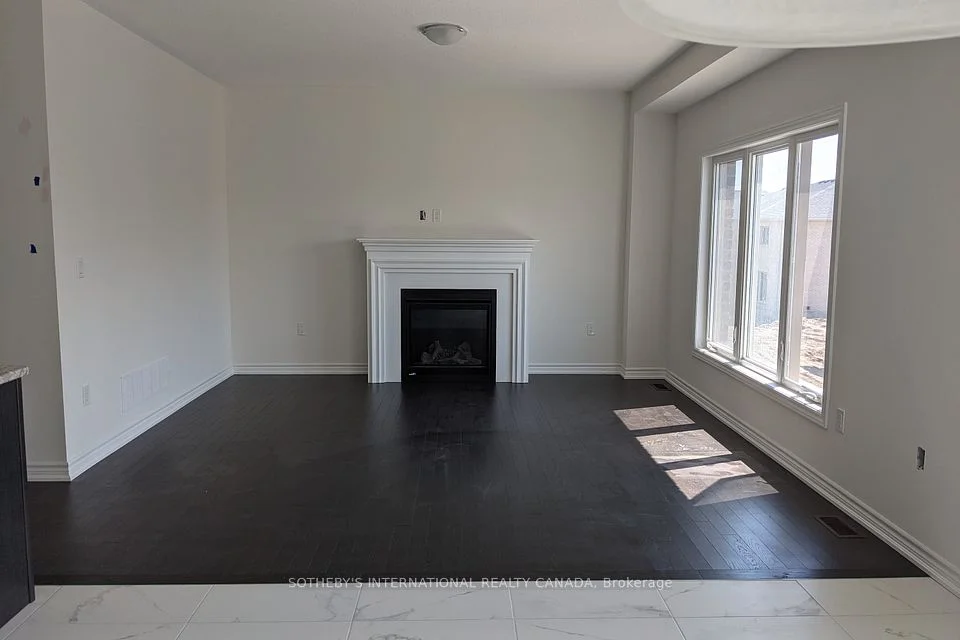 1974 Grandview Street N, Oshawa, ON L1K 0Y9