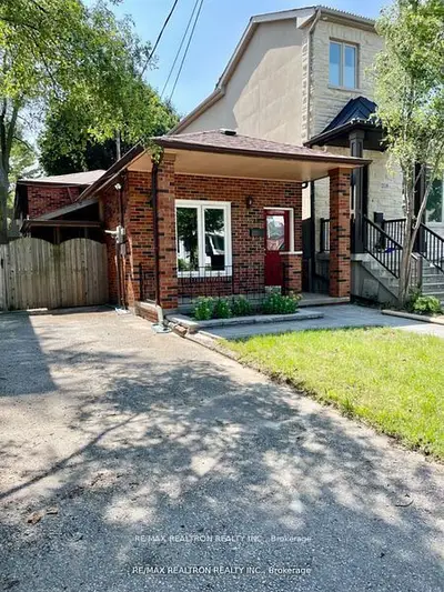 Detached in Toronto