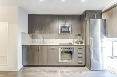 Condo Apartment in Oshawa